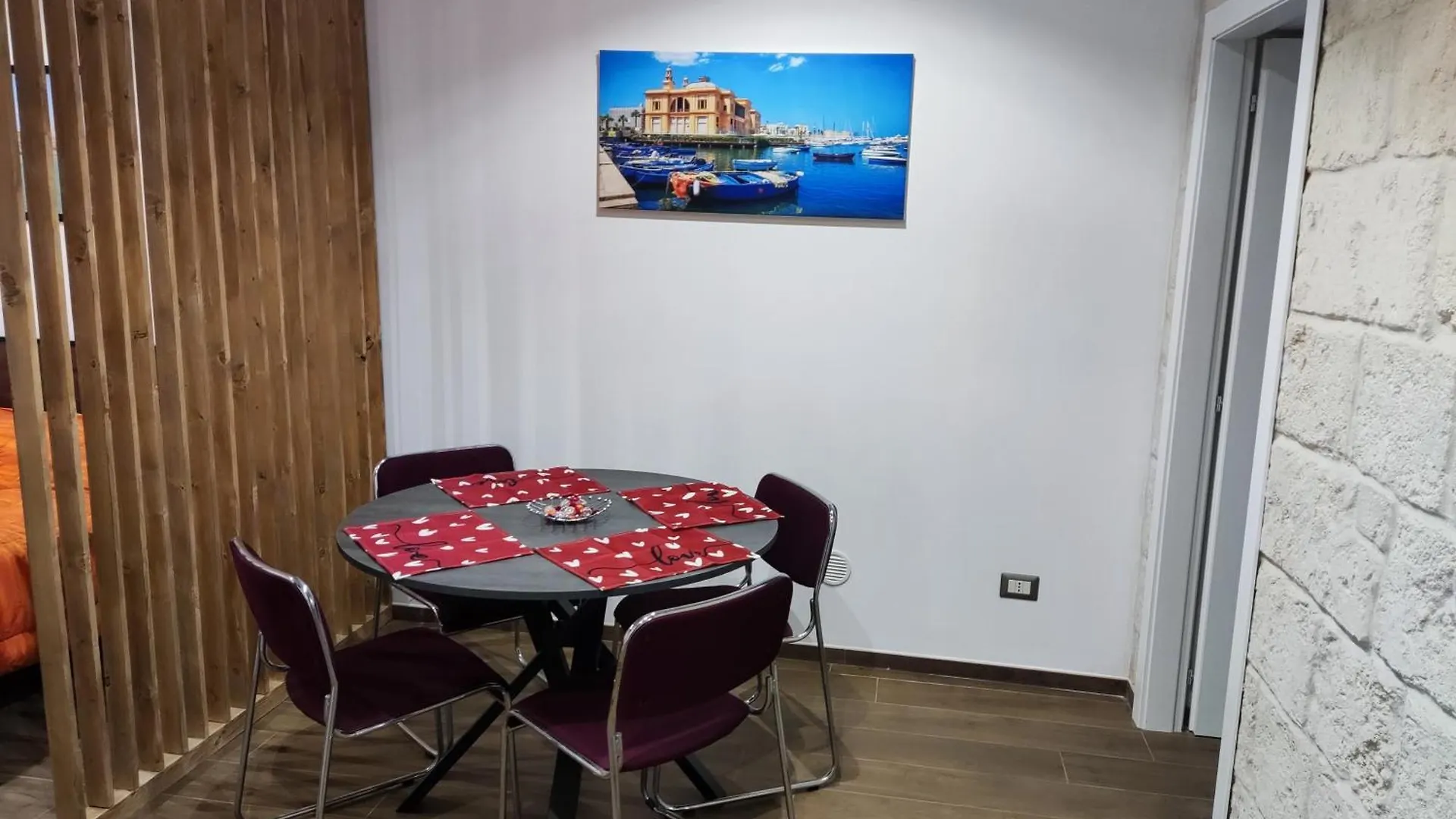 New Malu Apartment Bari 0*,  Italy